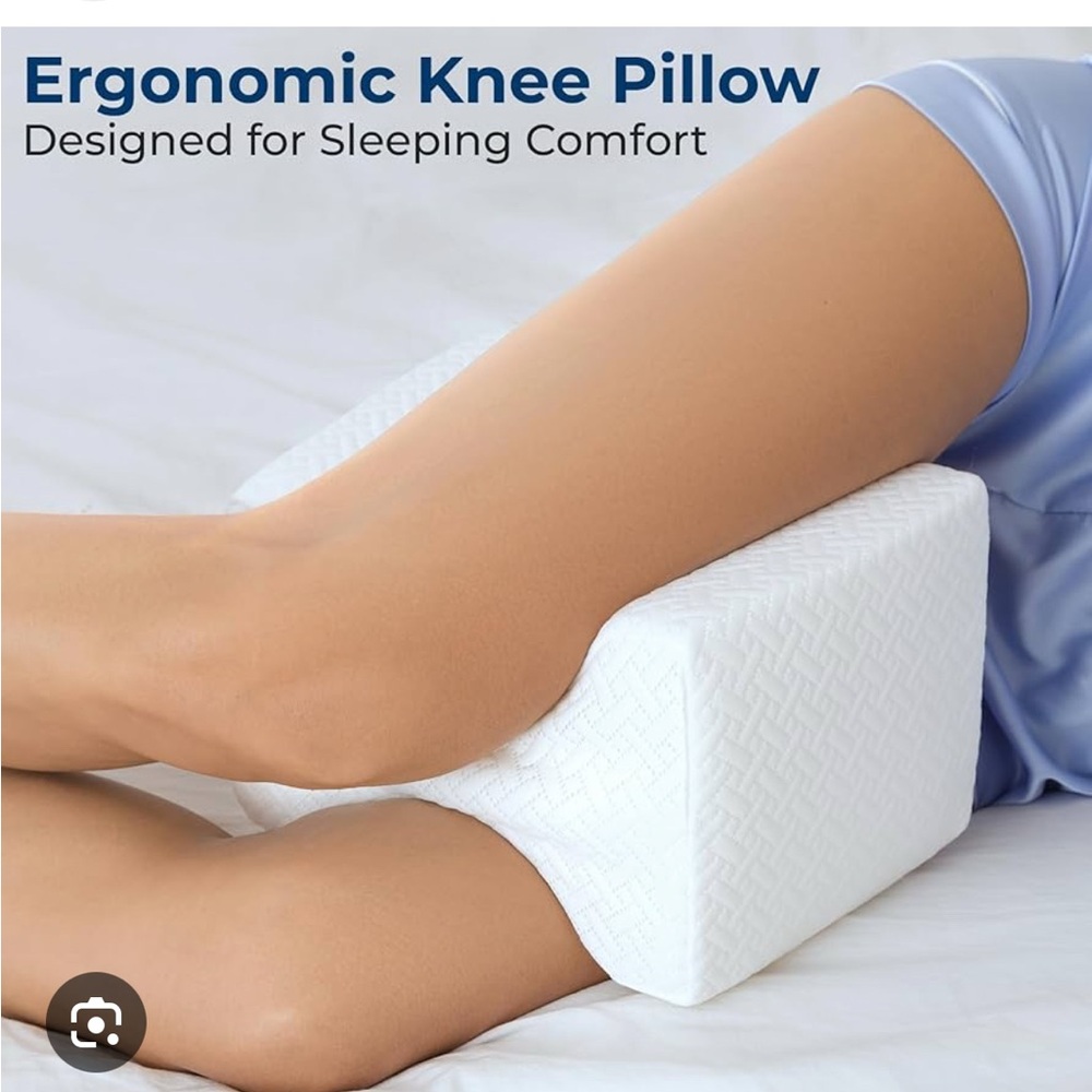 NWOT Ergonomic Knee Pillow
